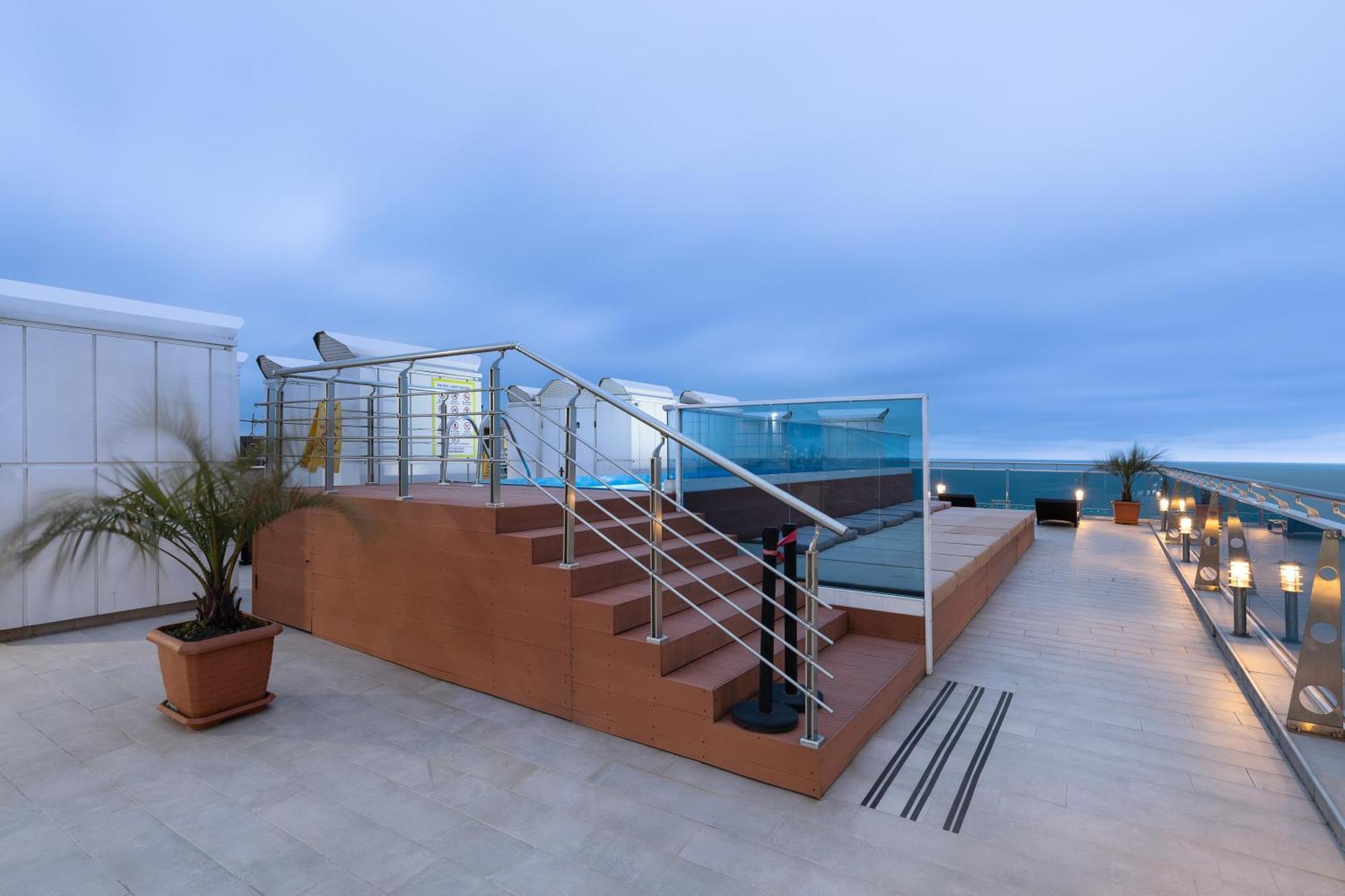 Sunrise Residence Batumi Exterior photo